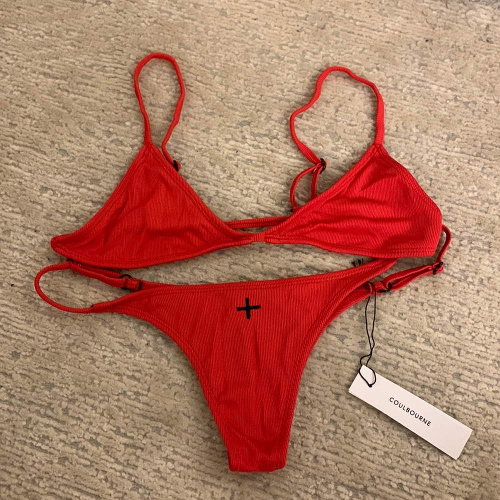 Coulbourne red set size Large and X Large